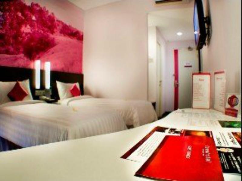Primera Hotel Seminyak Экстерьер фото
