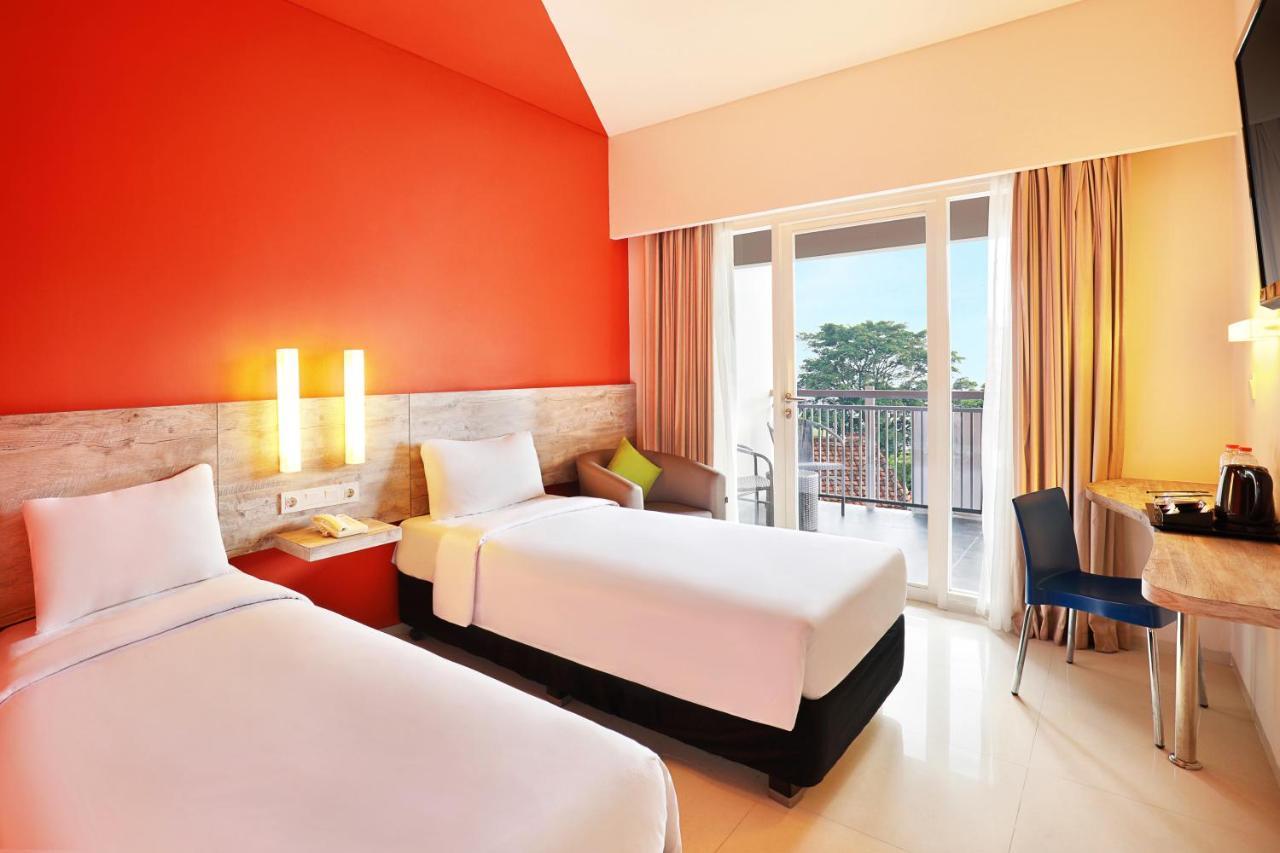 Primera Hotel Seminyak Экстерьер фото